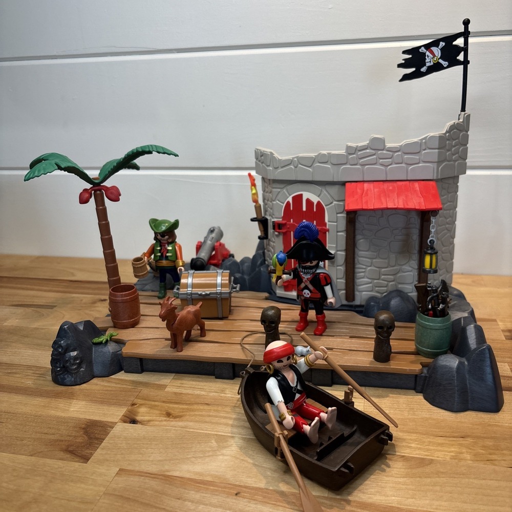 Playmobil Pirate Fort Super Set 6146 100% Complete Figures Treasure Hideout